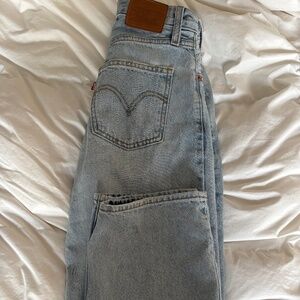 Levi’s straight jeans